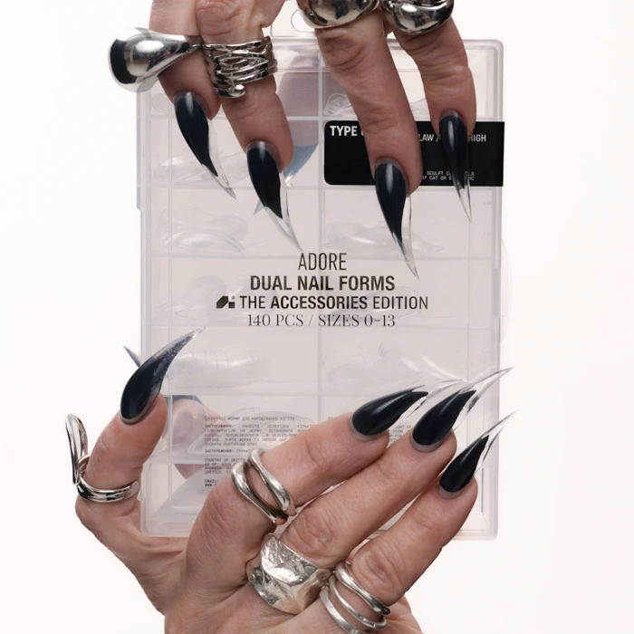 Dual Nail Form Katzenkralle mit extremem Bogen von etwa 70 Prozent